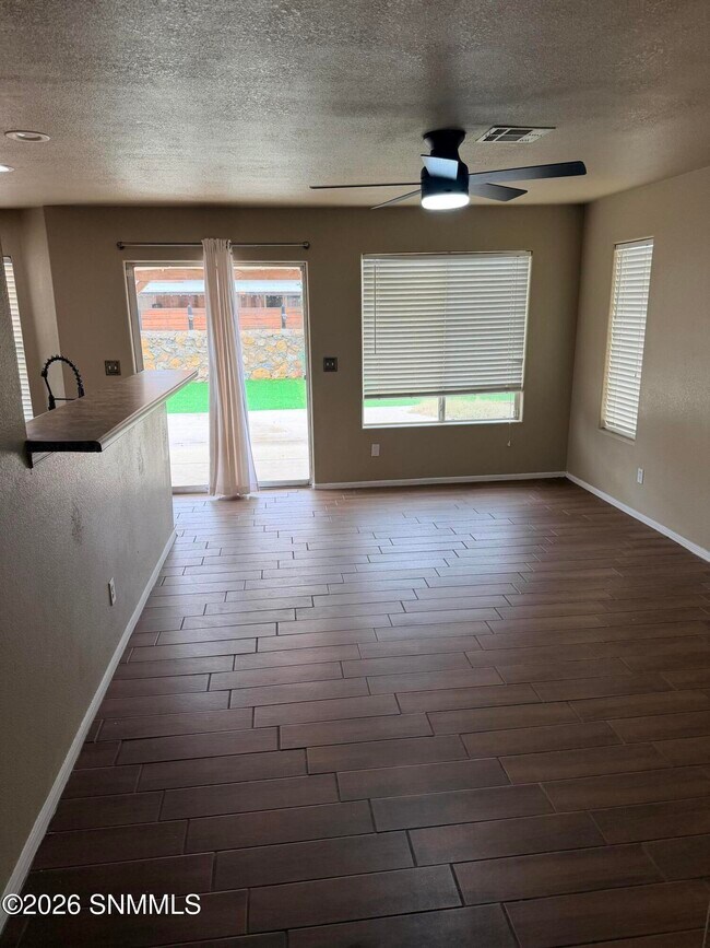 Building Photo - 1108 Kilbourne Hole Dr