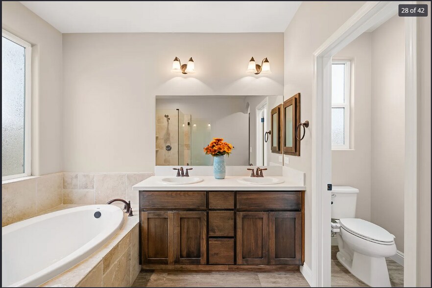 Building Photo - 7303 Whiskey Creek Dr