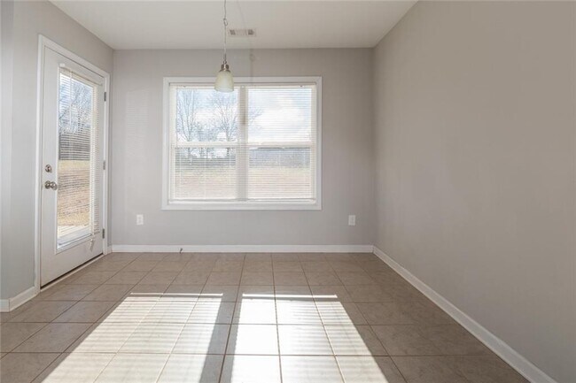Building Photo - 82 Gray Field Ct