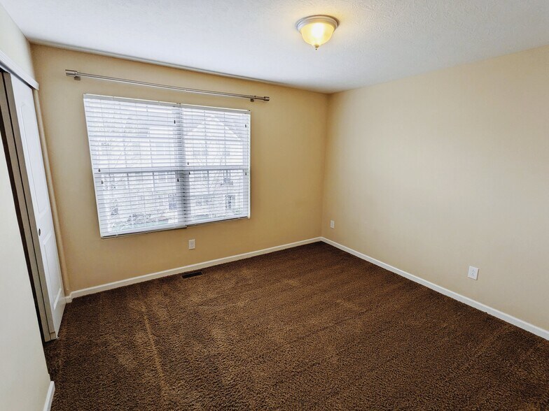 Building Photo - 1415 Bloomington Blvd