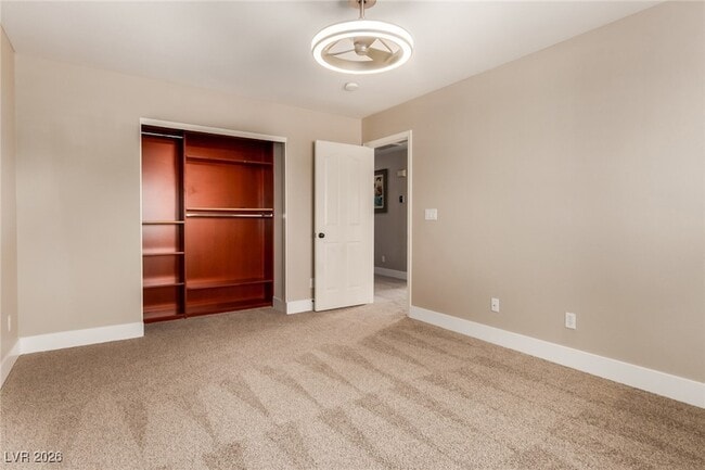 Building Photo - 264 Pointe Ranier Ave