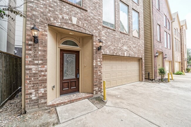 Building Photo - 1117 St Agnes St