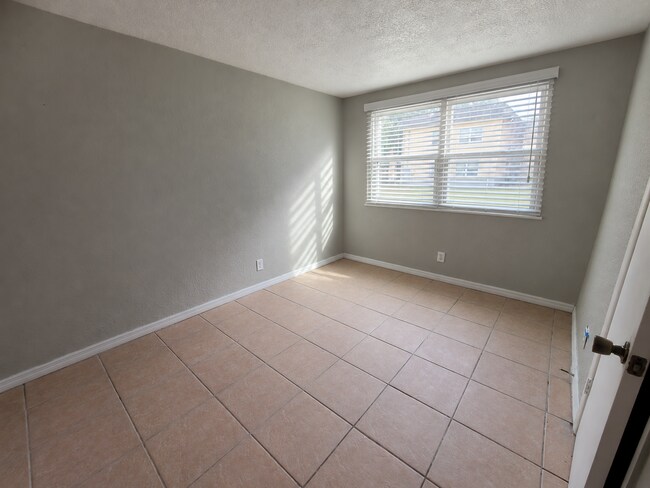 Building Photo - 3818 Almeda St
