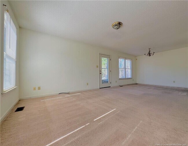 Building Photo - 3324 Donnett Ln