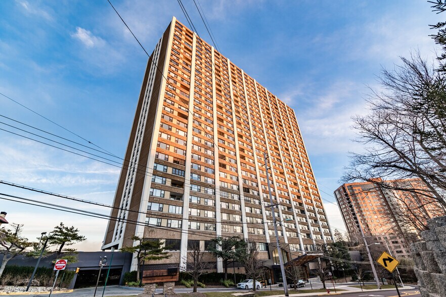 Apogee - 250 Gorge Rd