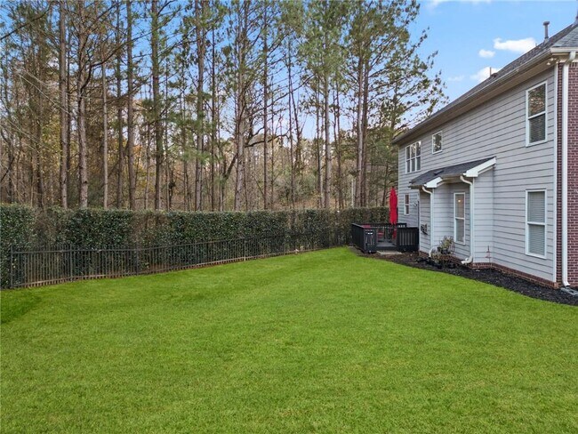 Building Photo - 3224 Wolf Club Ln SW