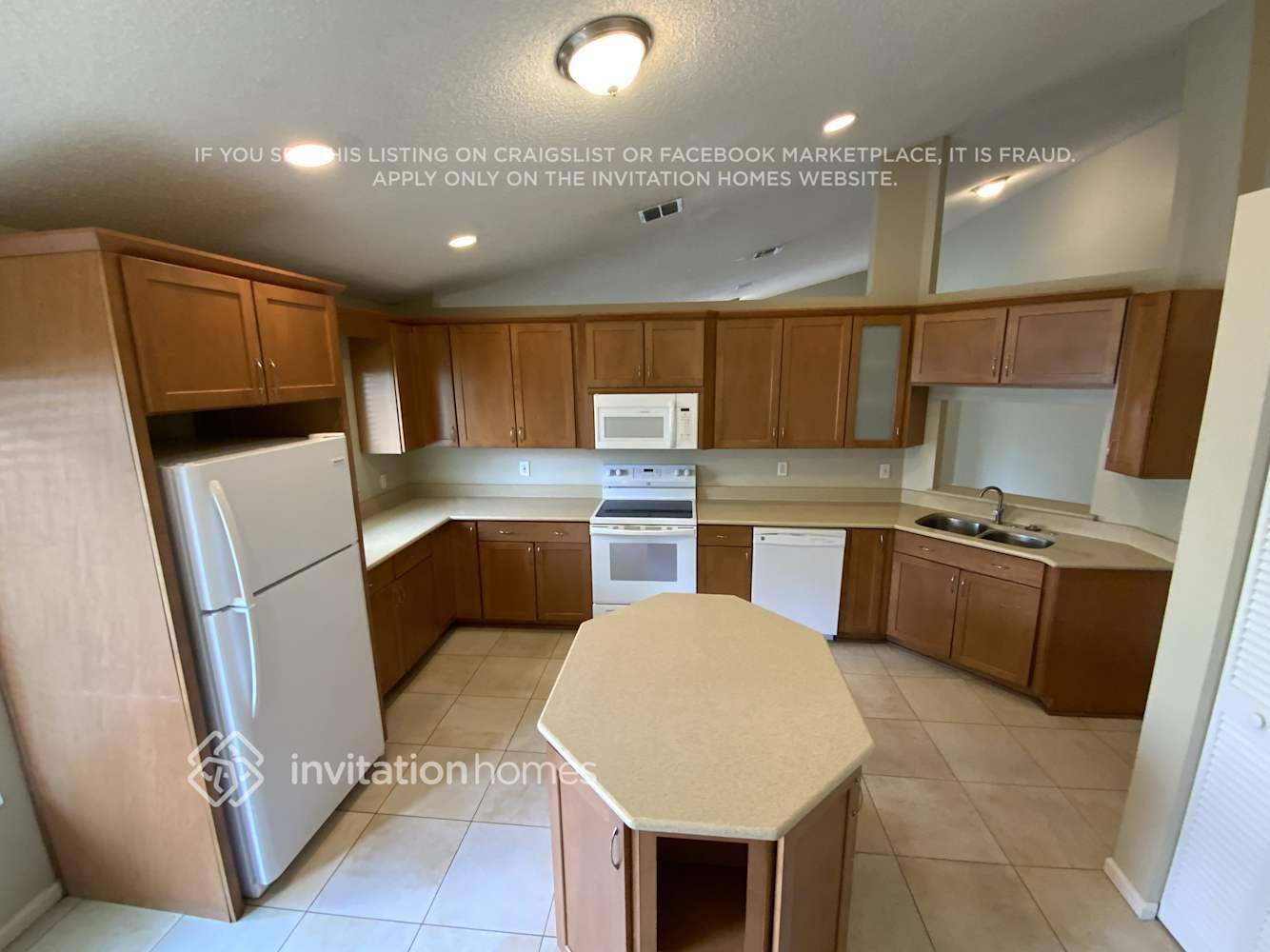 Building Photo - 5233 Rosen Blvd