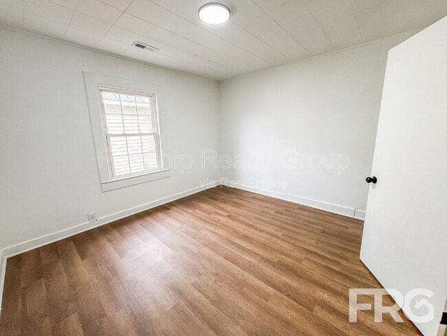 Building Photo - 510 Beale St