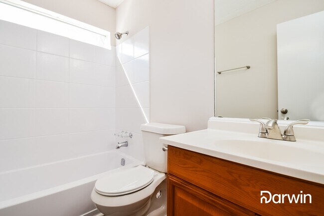 Building Photo - 3900 Dalhouise Ln