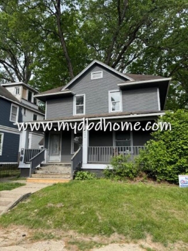Primary Photo - 3006 Thompson Ave
