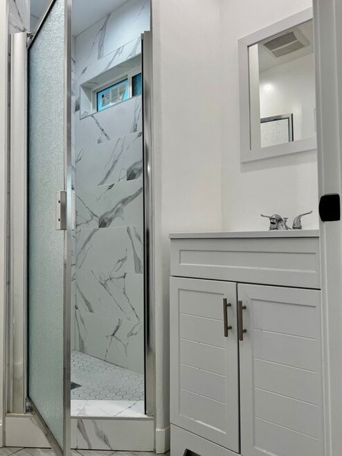 Building Photo - 617 Mott St