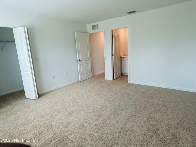 Building Photo - 206 Tidal Bch Ave