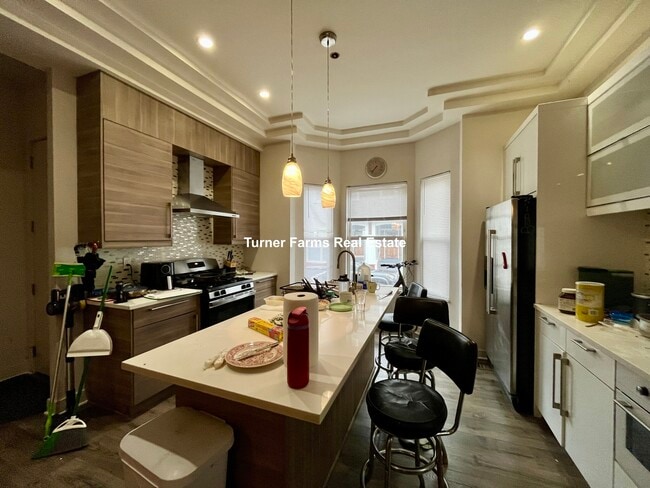 Building Photo - 24 Washburn St