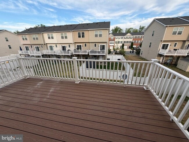 Building Photo - 128 Hidden Brook Dr