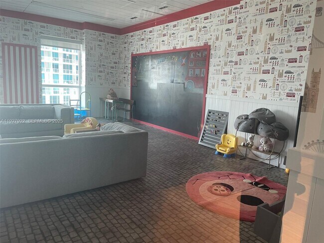 Building Photo - 1080 Brickell Ave