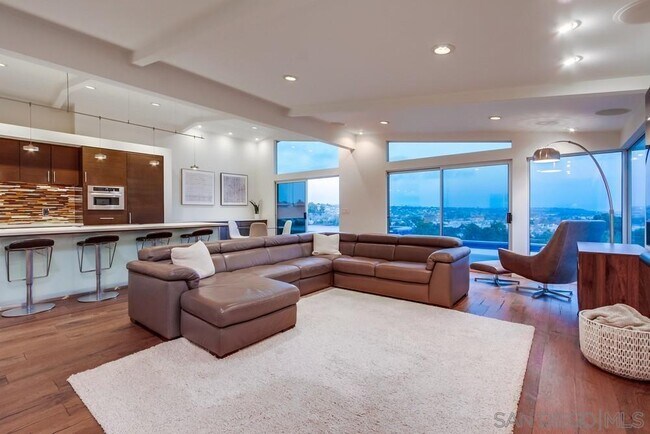 Building Photo - 4957 Pacifica Dr