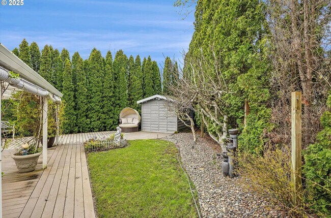 Building Photo - Modern Charm Meets Comfort – Spacious 3-Be...