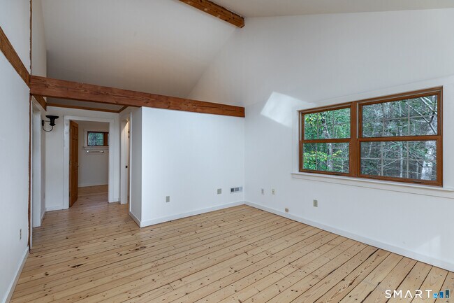 Building Photo - 38 W Mountain Ln