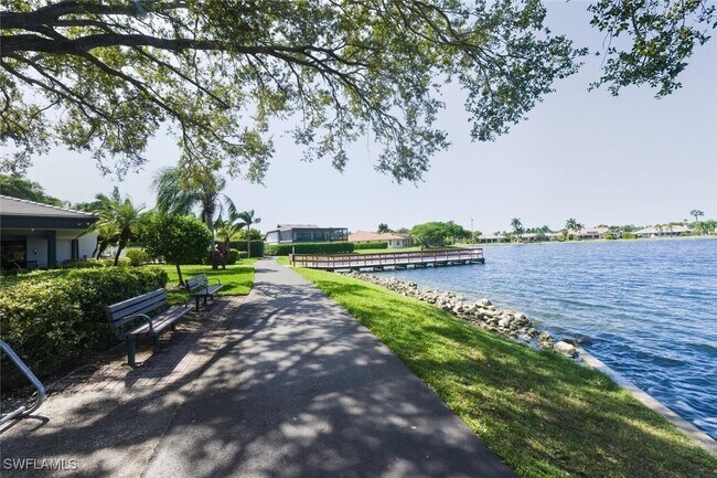 Building Photo - 636 Windsor Sq