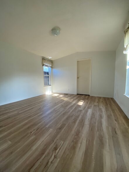 Bedroom - 900 N 8th St