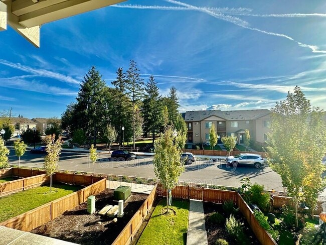 Building Photo - 7042 NE 155th Pl