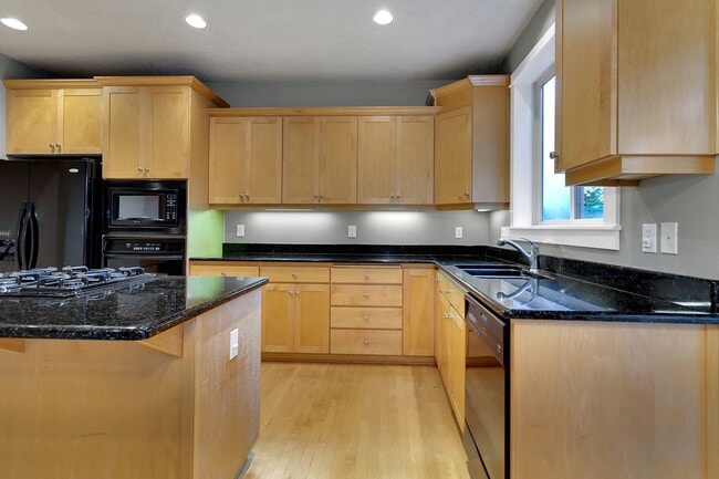 Building Photo - 21114 NW Galice Ln