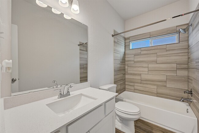 Building Photo - 6846 Termino Ln