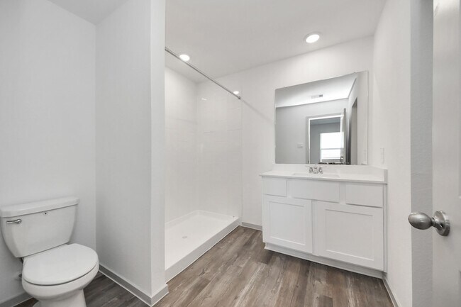 Building Photo - 1027 Bluegill Ln