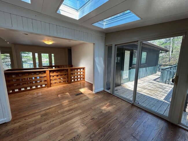 Building Photo - Central AVL - Large Custom Built Home with...