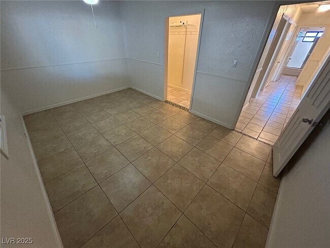 Building Photo - 113 Cedar St