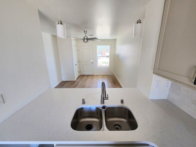Building Photo - 1301 Jefferson Ave