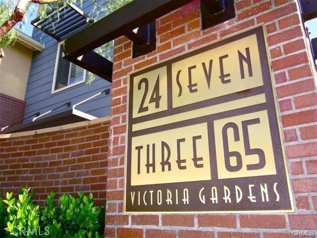 Building Photo - 12422 Benton Dr