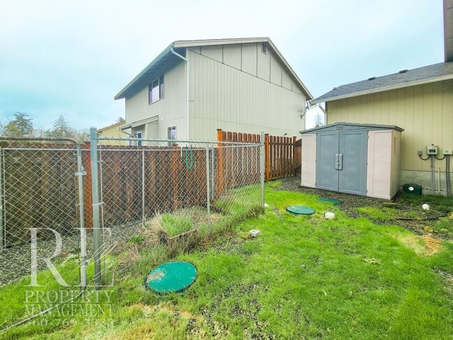 Building Photo - Beautiful Single-Story Home with Hardwood Floors, 3-Car Garage & Expansive Backyard