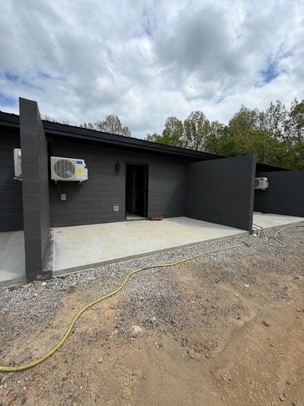 Building Photo - 218 Wright Ave