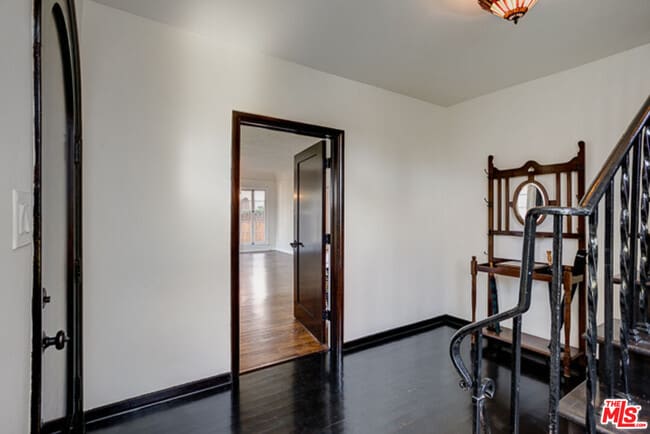 Building Photo - 848 S Curson Ave