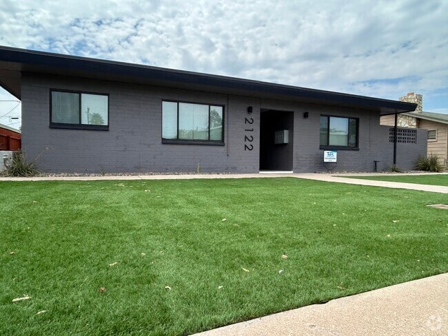 Building Photo - 2122 S Granada Dr