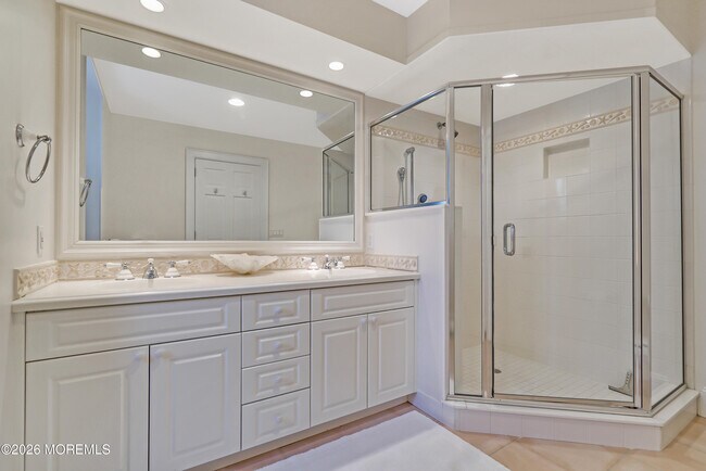 Building Photo - 1552 Runyon Ln