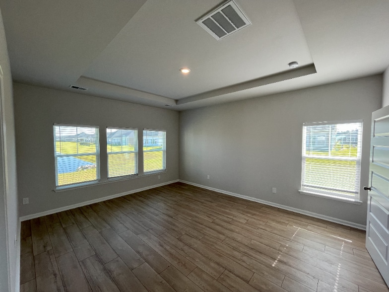 Building Photo - 5004 Del Corso St