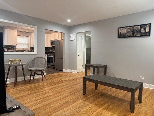 Building Photo - 1709 W Estes Ave