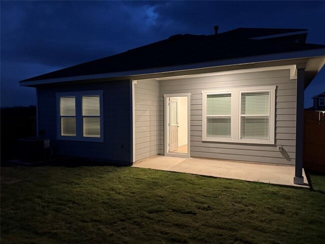 Building Photo - 12114 Pike Bnd