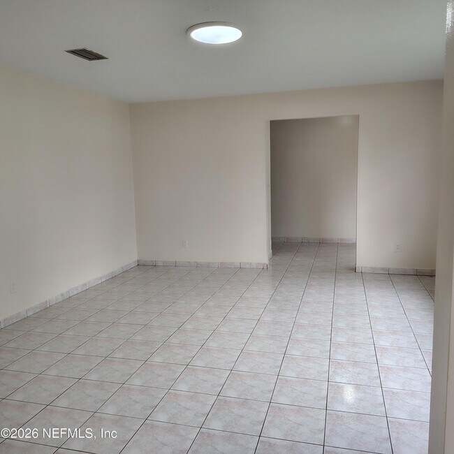 Building Photo - 5427 Hickson Rd