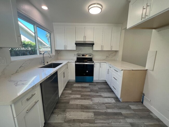 Building Photo - 1253 Ironbridge Way