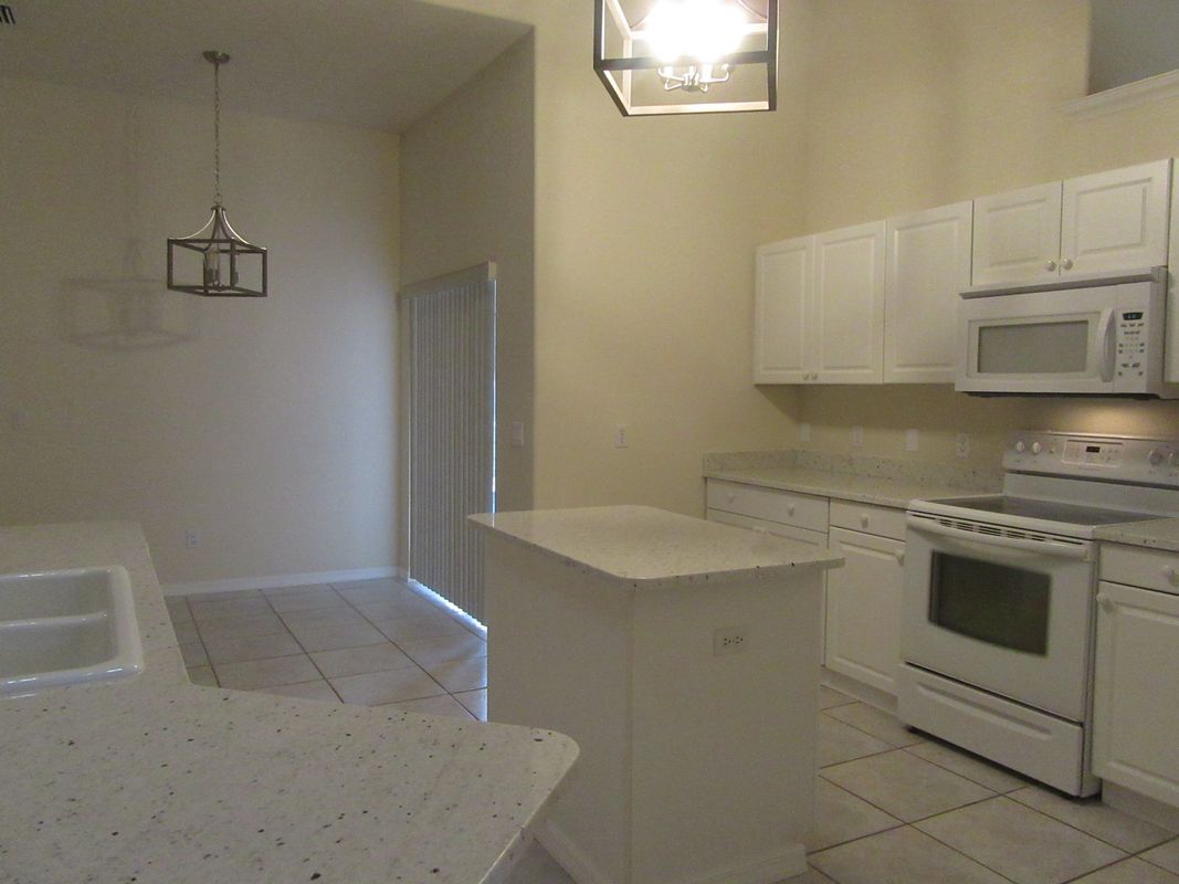 Building Photo - 1804 Abbeyridge Dr