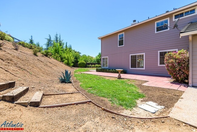 Building Photo - 6325 Windrow Ct