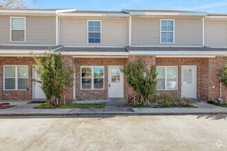 Building Photo - 3 Bedroom 2 Bathroom Lafayette Townhome fo...