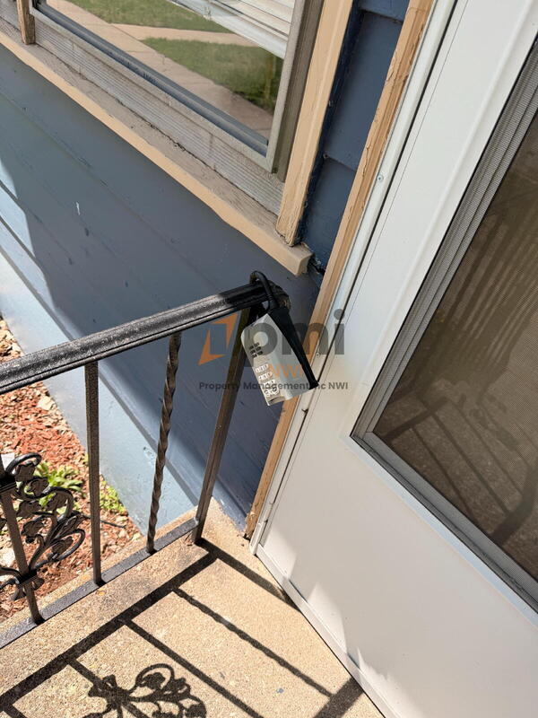 Building Photo - 6244 Madison Ave