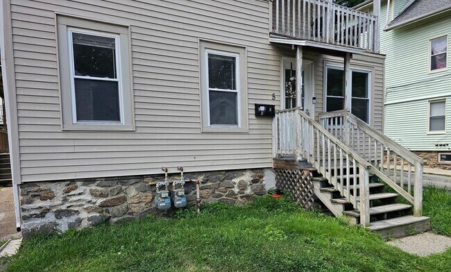 Building Photo - 5 Brookdale St