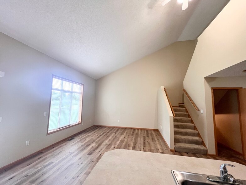 Ample storage in closets - 2151 Cleveland Way S