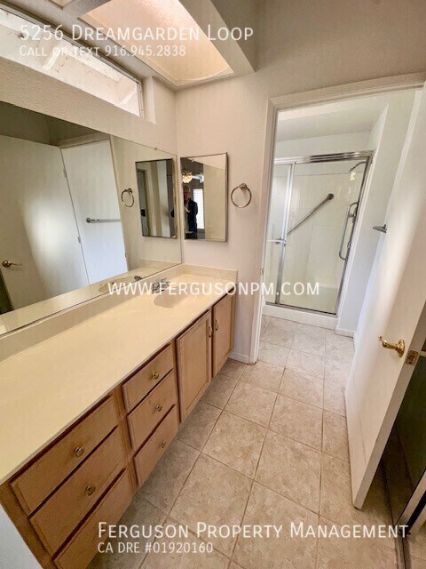 Building Photo - 5256 Dreamgarden Loop