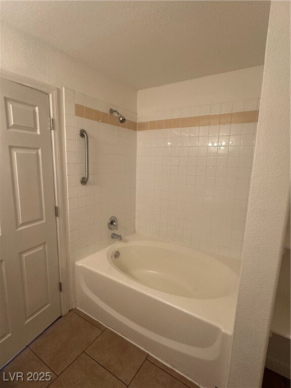 Building Photo - 950 Seven Hills Dr